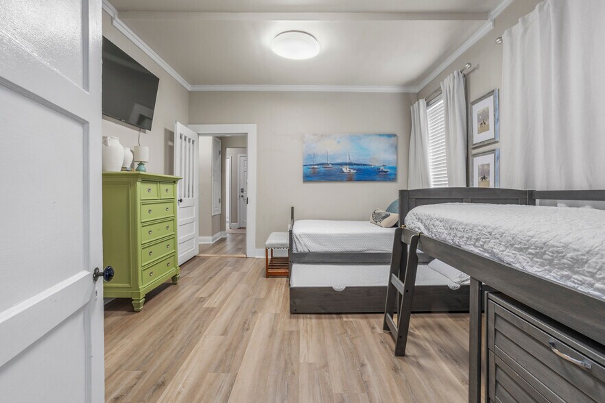 More Photos Of 1705 Government St, Ocean Springs Office For Sale