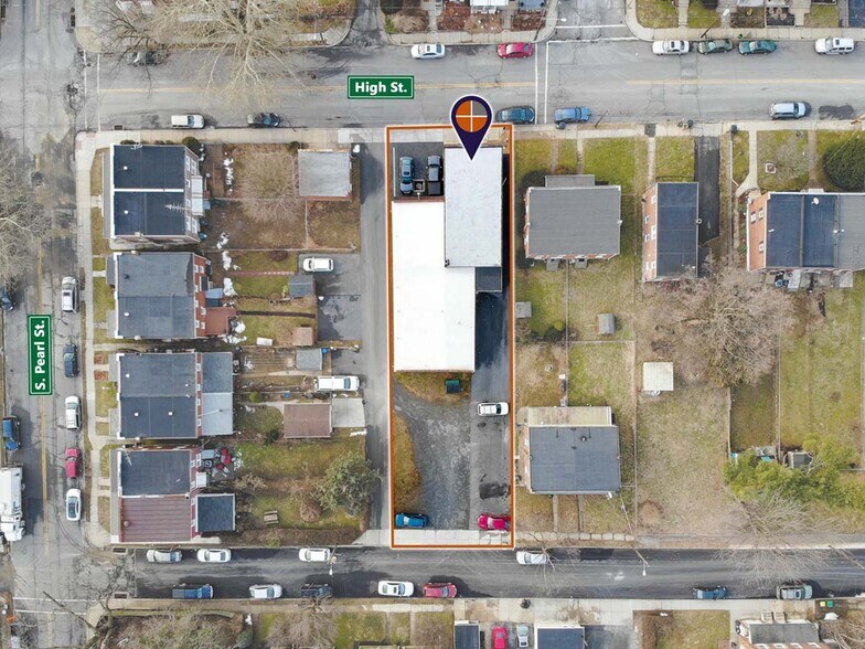 More Photos Of 932 High St, Lancaster Light Manufacturing For Lease