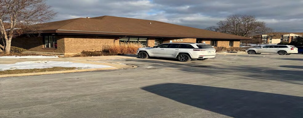 More Photos Of 511-515 Thornhill Dr, Carol Stream Medical For Sale