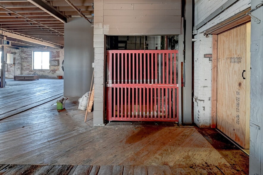 More Photos Of 1400 Agnes Ave, Kansas City Warehouse For Lease