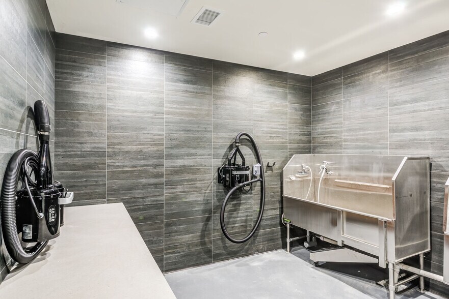 More Photos Of 1100 Webster St, Oakland Apartments For Lease