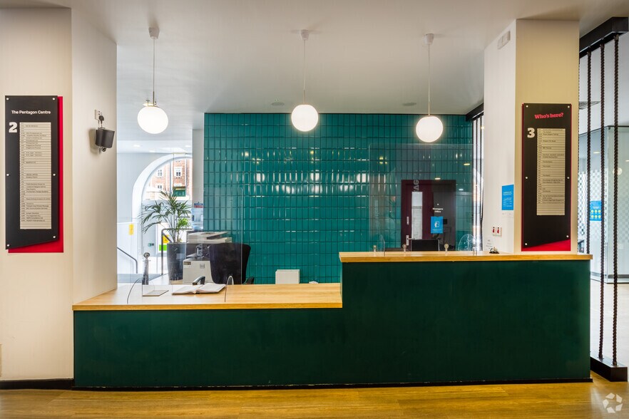 More Photos Of Washington St, Glasgow Office For Lease