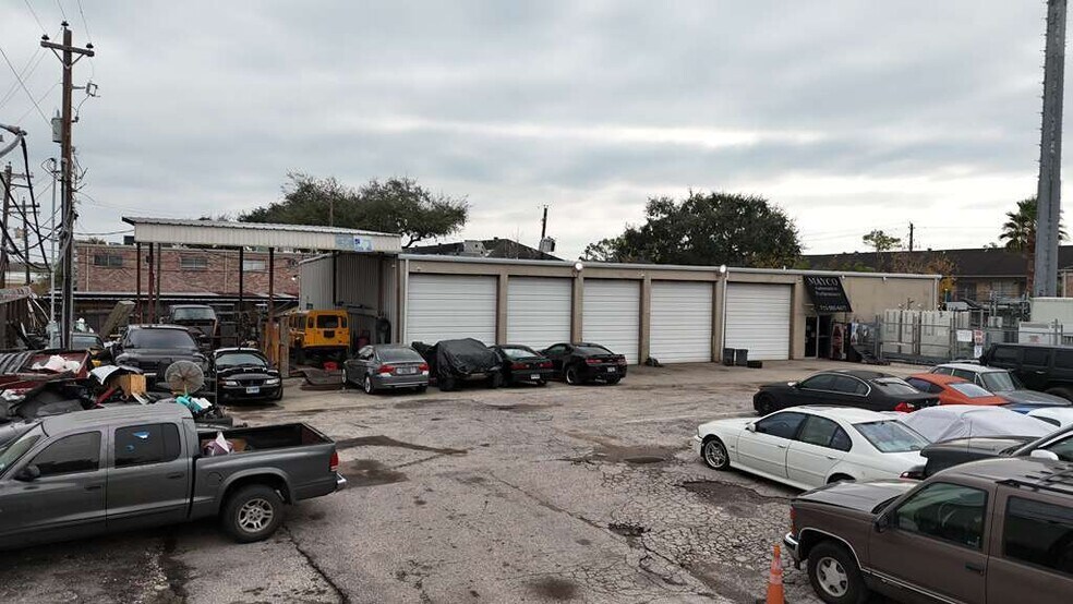 Primary Photo Of 6809 Renwick Dr, Houston Bar For Sale