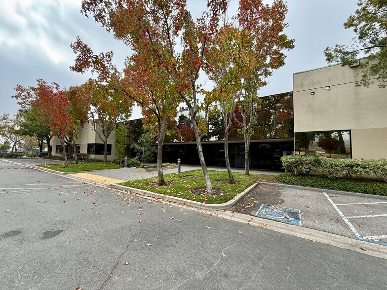 More Photos Of 47913-47963 Warm Springs Blvd, Fremont Light Manufacturing For Lease