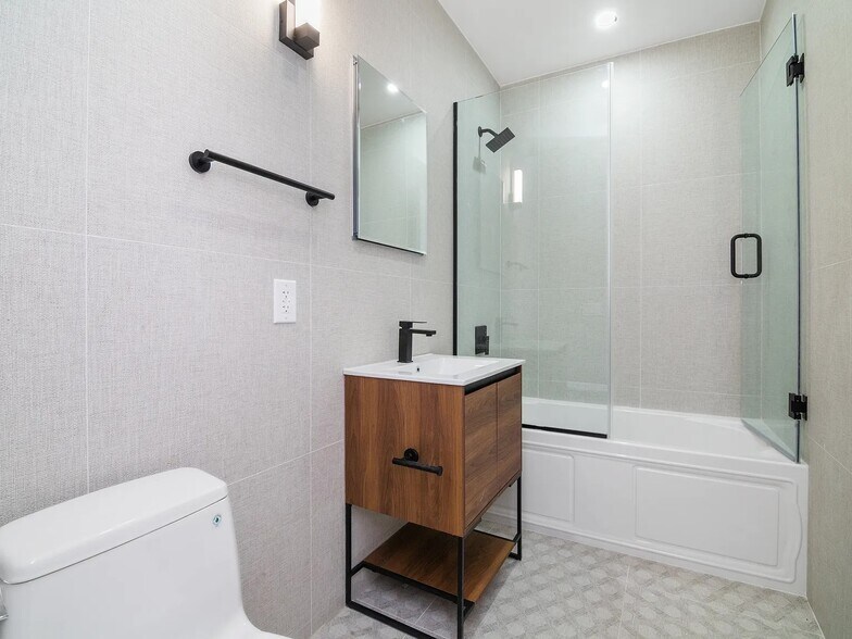 More Photos Of 237 W 72nd St, New York Apartments For Sale