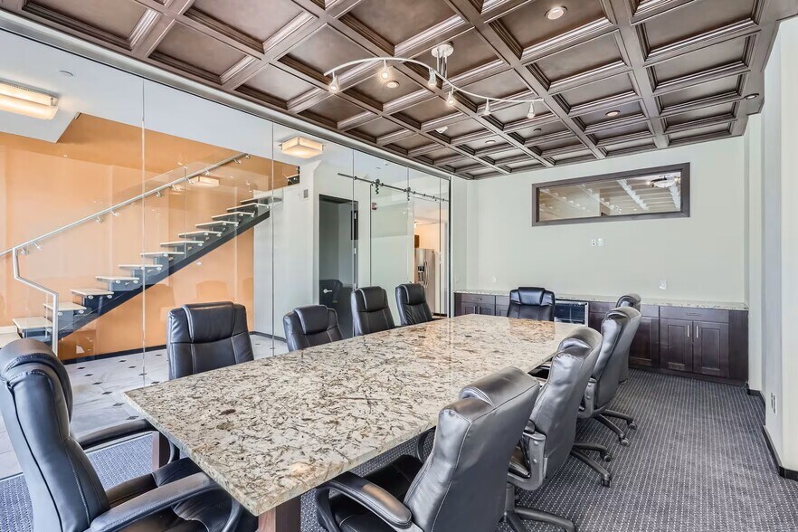 More Photos Of 1931 Liggett Rd, Castle Rock Flex For Lease