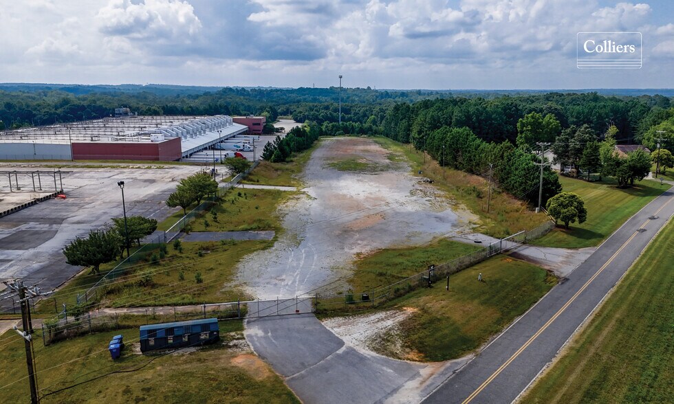 More Photos Of 811 Hamrick St, Gaffney Warehouse For Sale