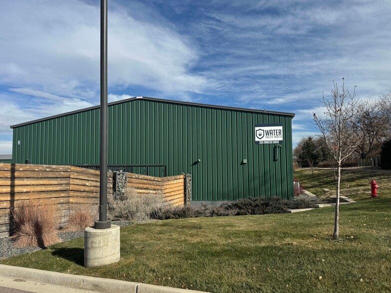 More Photos Of 360 Rancho Dr, Windsor Self Storage For Sale