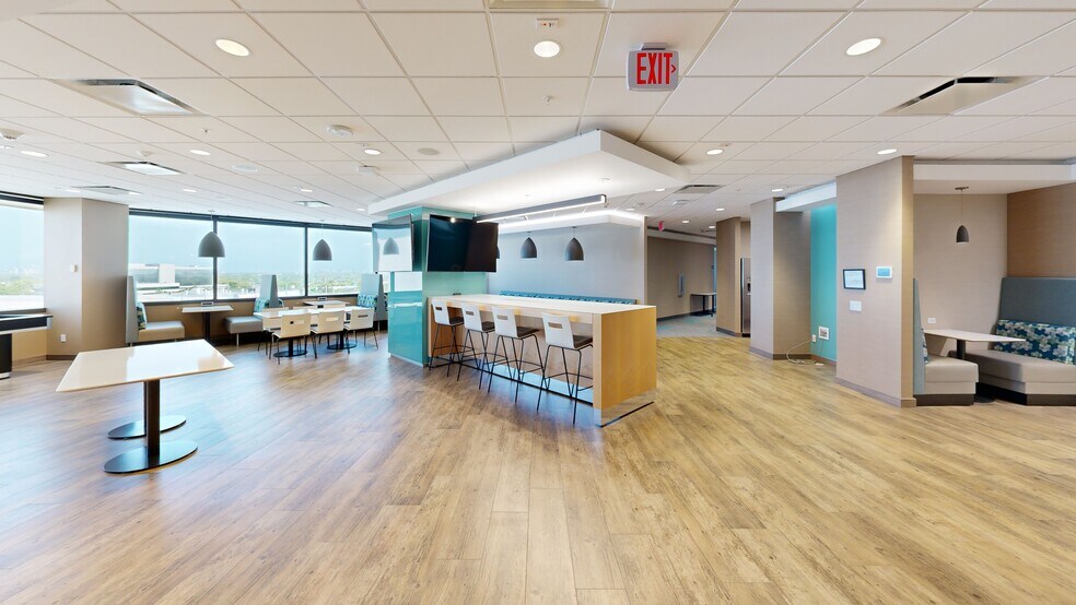More Photos Of 899 W Cypress Creek Rd, Fort Lauderdale Office For Lease