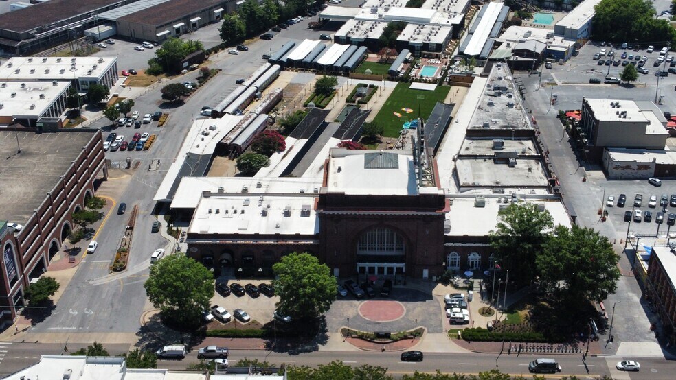 More Photos Of 1400 Market St, Chattanooga Storefront For Lease