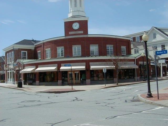 More Photos Of 16-38 Nathan Ellis Hwy, Mashpee Unknown For Lease