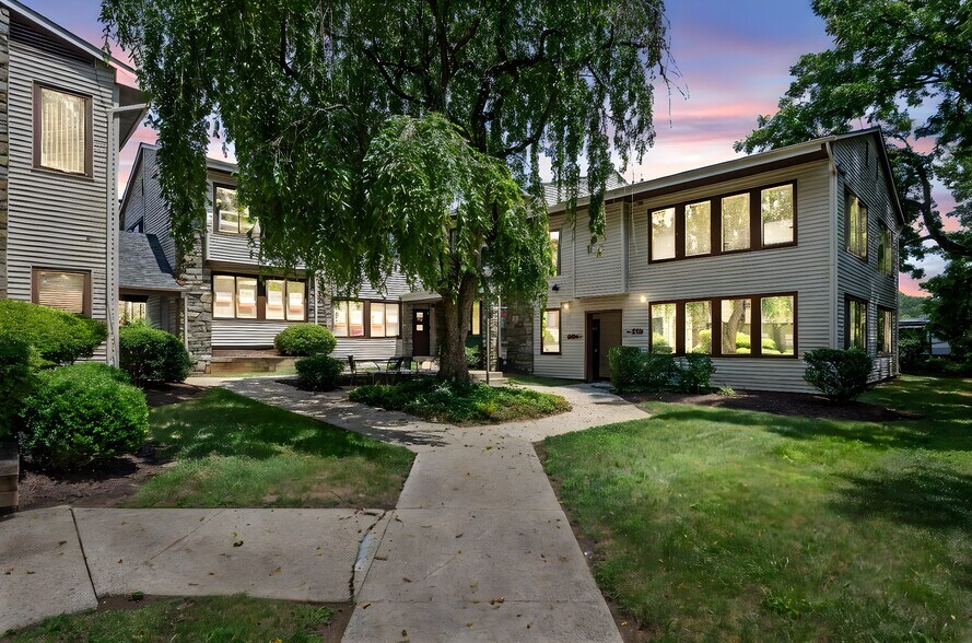 More Photos Of 101 Chestnut St, Gaithersburg Office For Sale