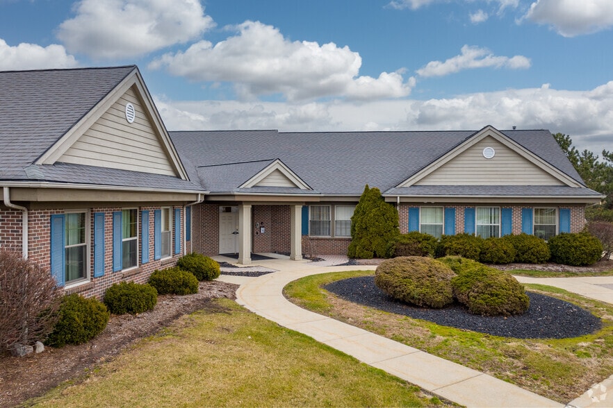 More Photos Of 2342 Woodlake Dr, Okemos Office For Lease
