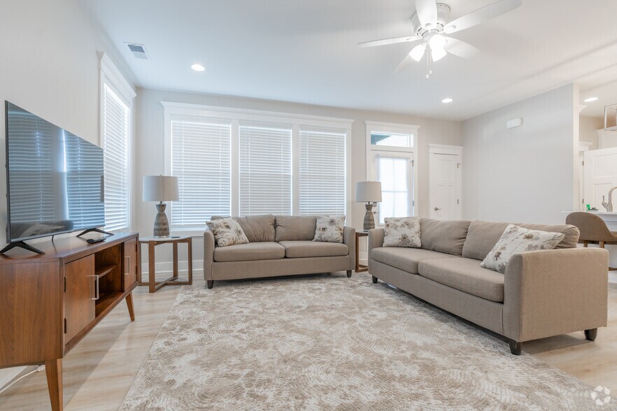 More Photos Of 4808 Old Tyme Court, Evansville Apartments For Sale