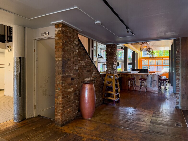 More Photos Of 21 E Main St, Walla Walla General Retail For Lease