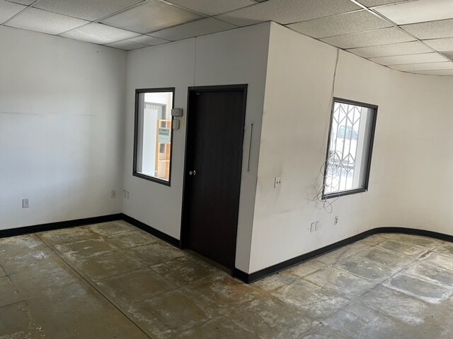 More Photos Of 937 S Alameda St, Los Angeles Warehouse For Lease