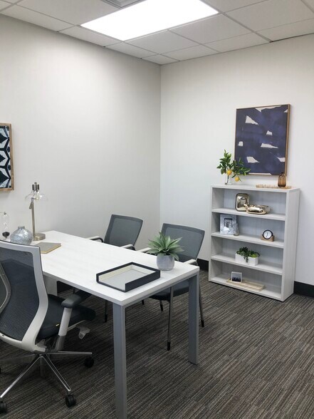 More Photos Of 3029 S Sherwood Forest Blvd, Baton Rouge Loft Creative Space For Sale