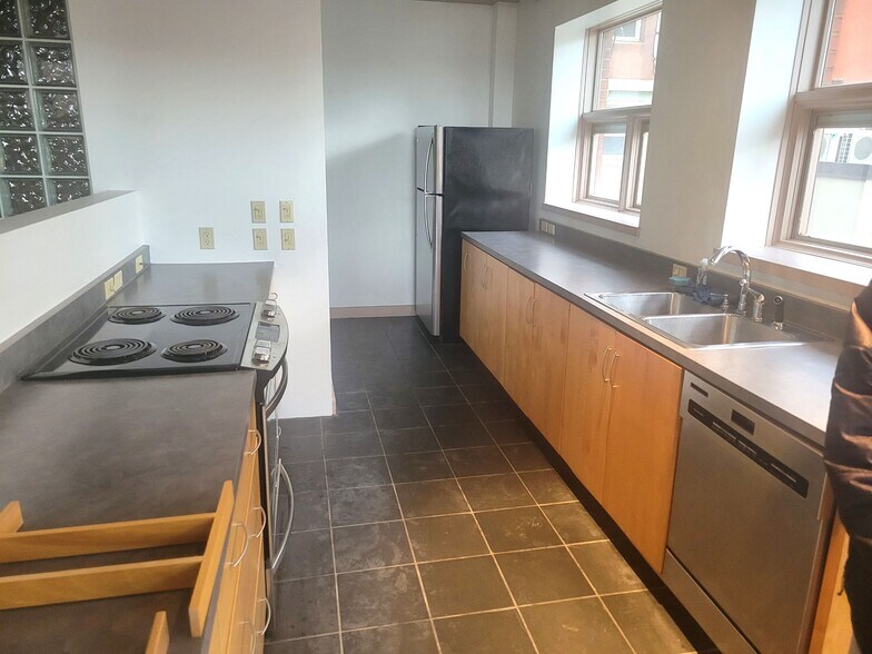 More Photos Of 38 Battery Park Ave, Asheville Storefront Retail Residential For Sale