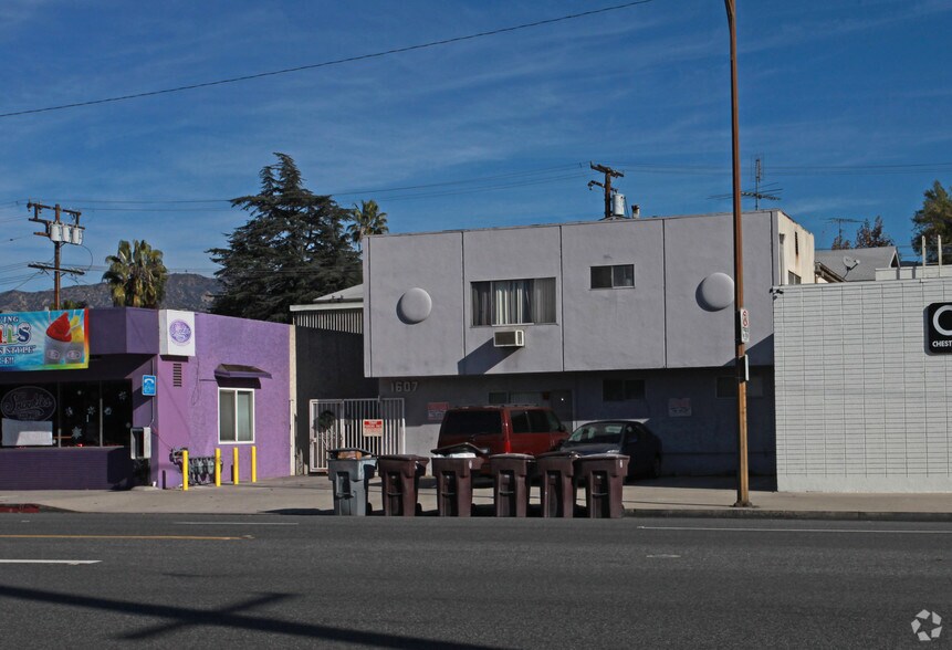 More Photos Of 1607-1619 1/2 Victory Blvd, Glendale Storefront Retail Residential For Sale