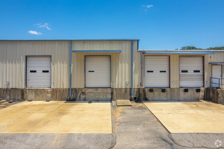 More Photos Of 1411 Flat Creek Rd, Athens Manufacturing For Lease