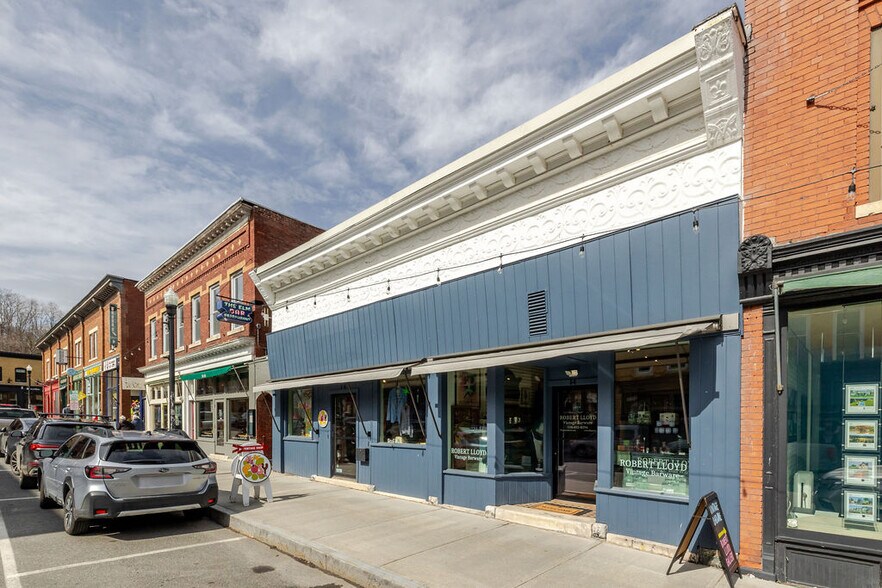 More Photos Of 14 Railroad St, Great Barrington General Retail For Sale