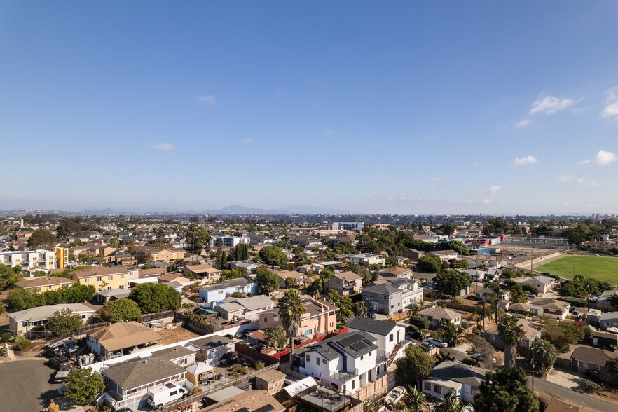 More Photos Of 6728 Thomson Ct, San Diego Apartments For Sale