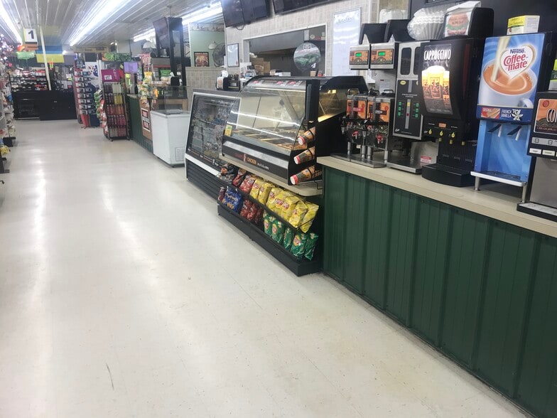 More Photos Of 25817 State Hwy 64, Pittsburg Supermarket For Sale