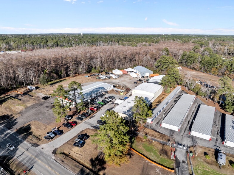 More Photos Of 4704 N College Rd, Castle Hayne Warehouse For Lease