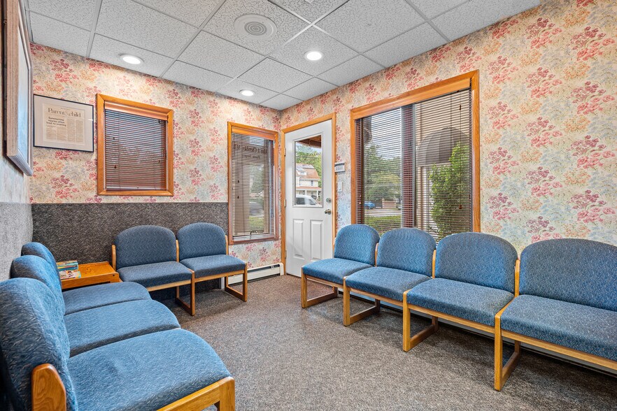 More Photos Of 4546 Hylan Blvd, Staten Island Medical For Sale