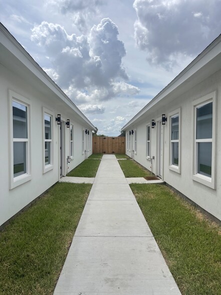 More Photos Of 1805 Angelina Dr, San Juan Multifamily For Sale