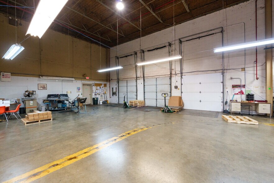 More Photos Of 213 Dry River Rd, Bridgewater Manufacturing For Lease