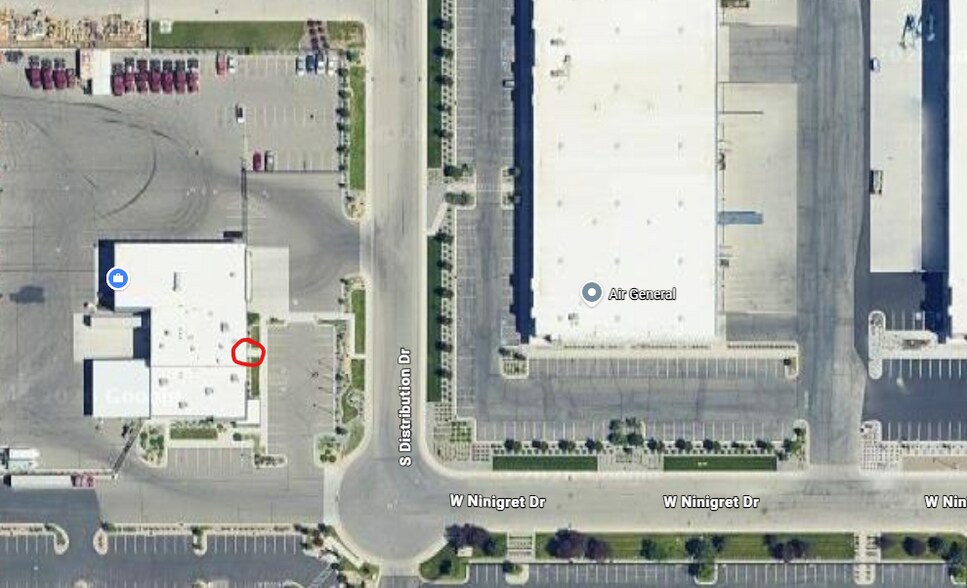 More Photos Of 1550 S Distribution Dr, Salt Lake City Flex For Lease