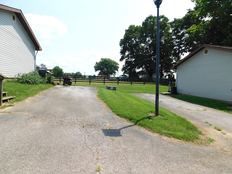 More Photos Of 10 Campbell Ct, Salem Apartments For Sale