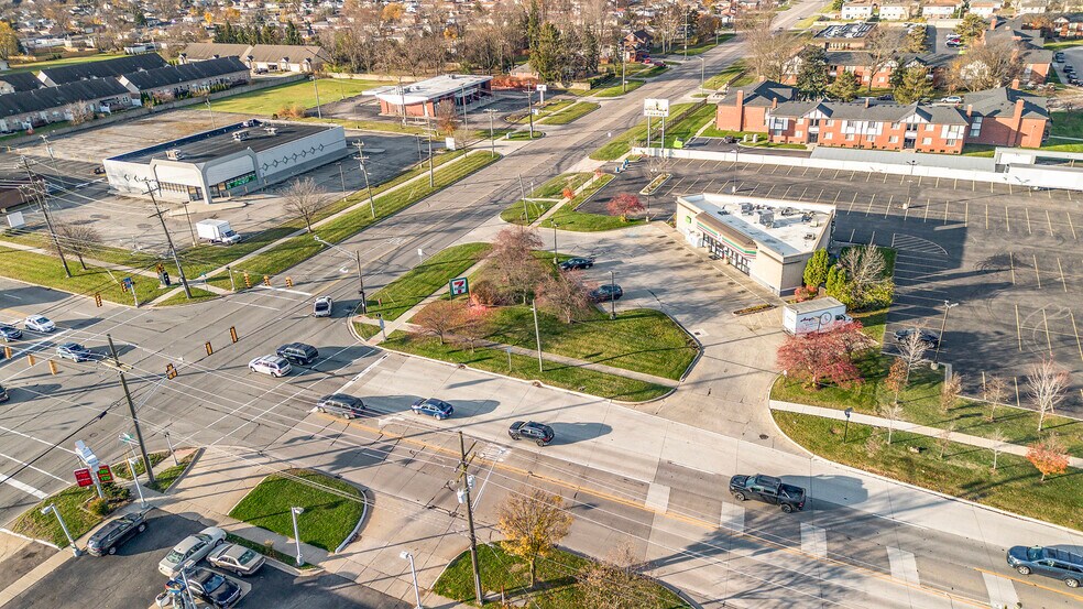 More Photos Of 3909 E 14 Mile Rd, Sterling Heights General Retail For Sale