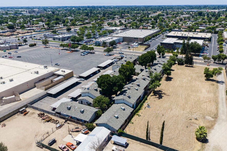 More Photos Of 3420 N 1st St, Fresno Apartments For Sale