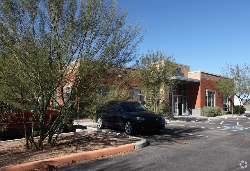 More Photos Of 3761 E Tennessee St, Tucson Warehouse For Lease