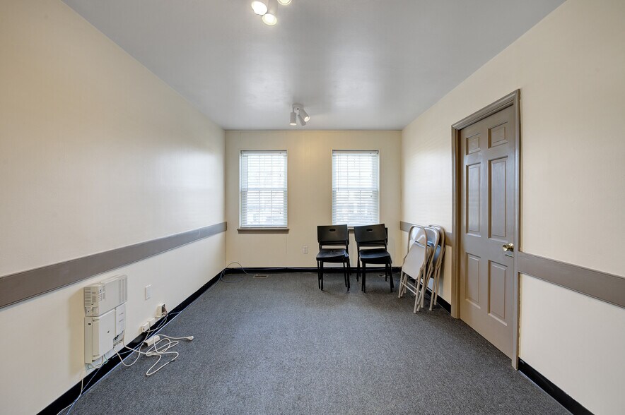 More Photos Of 136 W Lancaster Ave, Paoli Medical For Lease