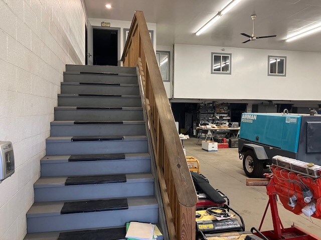 More Photos Of 1110 Island Ave, McKees Rocks Warehouse For Lease