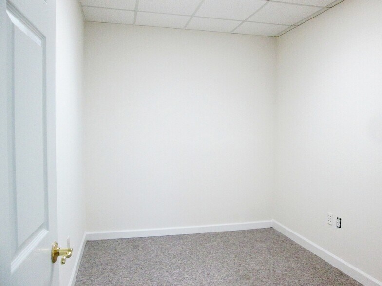 More Photos Of 3867 Holcomb Bridge Rd, Peachtree Corners Office For Lease