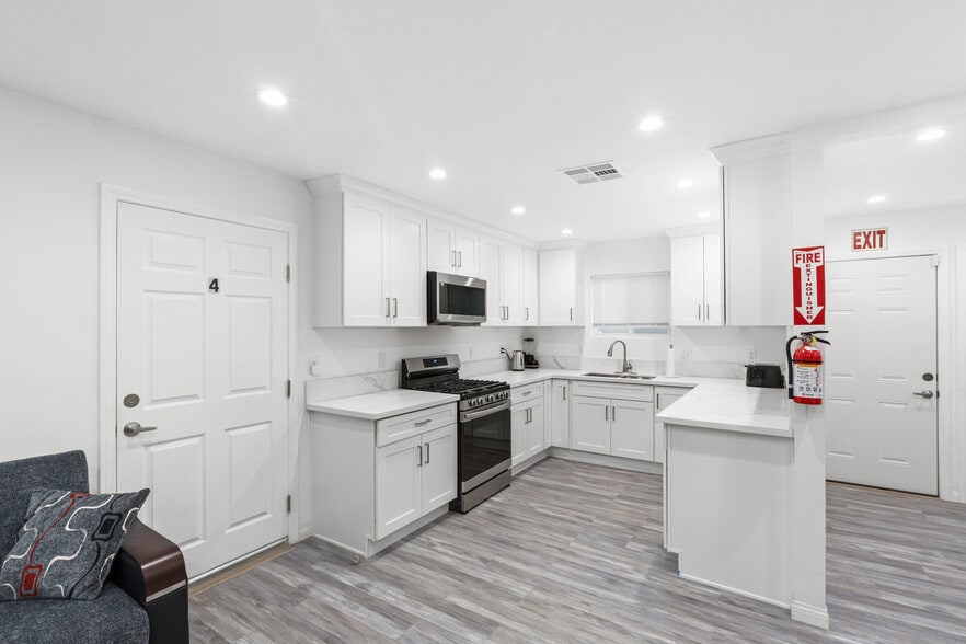 More Photos Of 6738 Coldwater Canyon Ave, North Hollywood Assisted Living For Sale