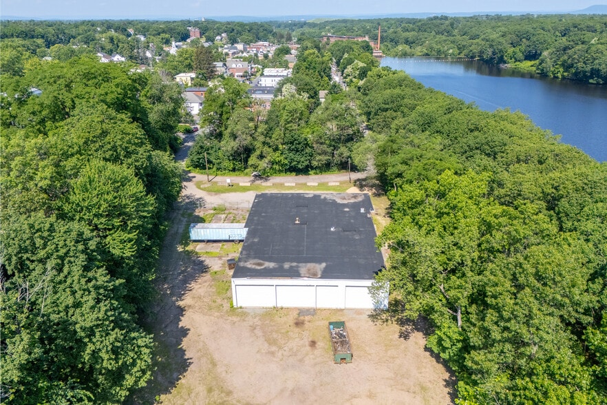 More Photos Of 15 Whipple St, Springfield Distribution For Sale