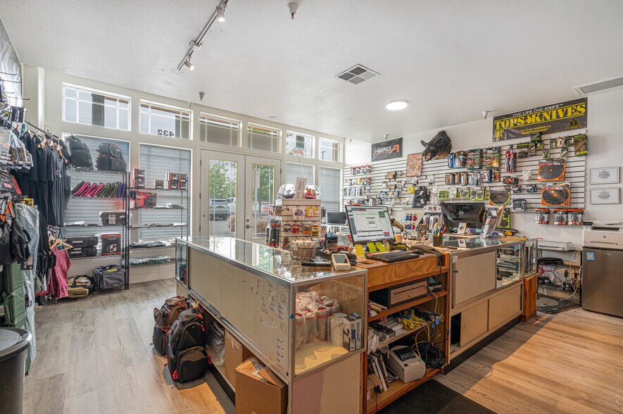 More Photos Of 220 Windsor River Rd, Windsor Apartments For Sale