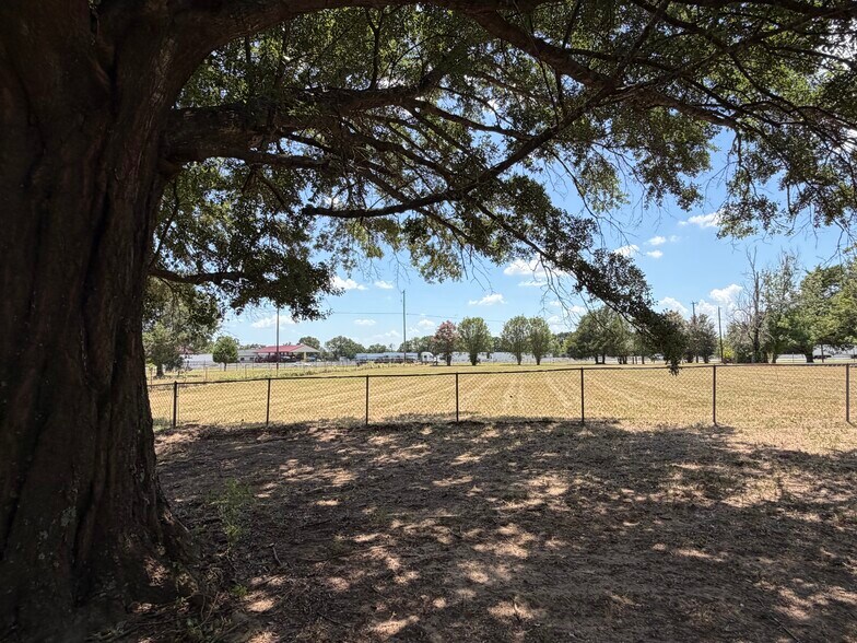 More Photos Of 19780 Interstate 20 N Access Rd, Wills Point Flex For Sale