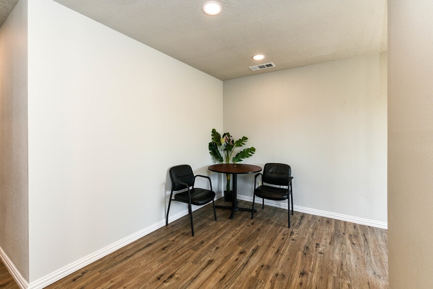 More Photos Of 1262 Eastgate Rd, Midlothian Warehouse For Sale