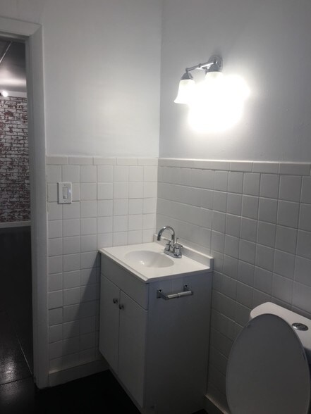 More Photos Of 1311-1401 S Dixie Hwy E, Pompano Beach Freestanding For Lease