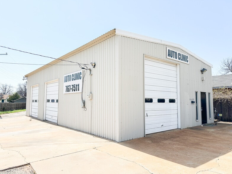 More Photos Of 2609 10th St, Wichita Falls Light Manufacturing For Sale