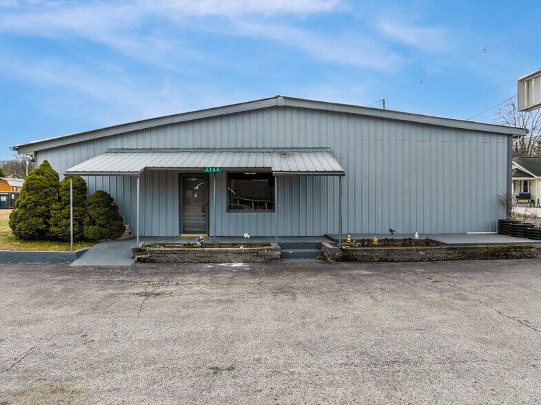 More Photos Of 3704 Andersonville Hwy, Andersonville Freestanding For Sale