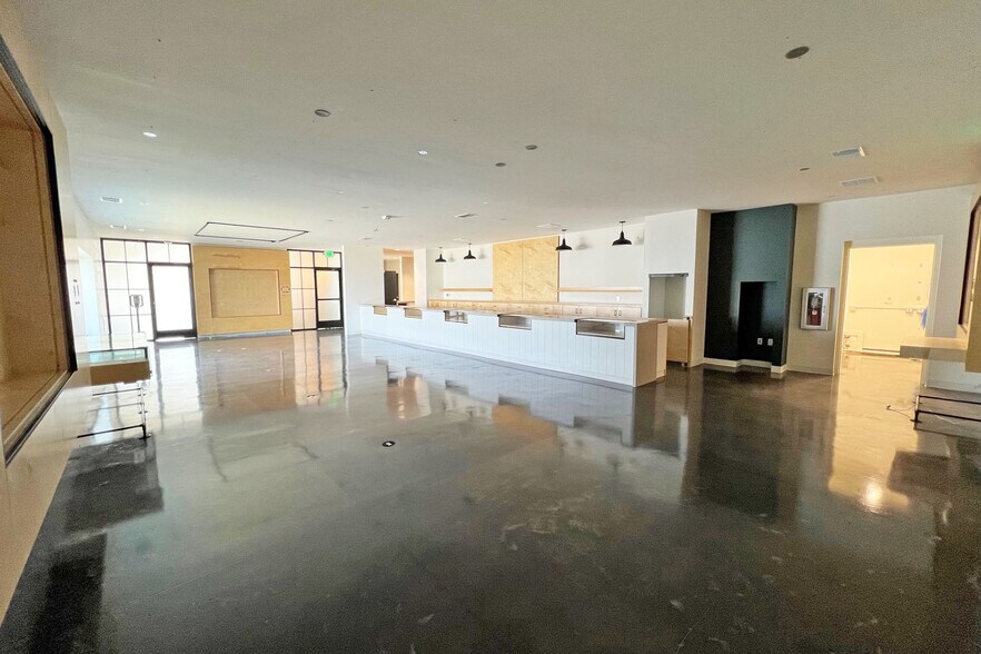 More Photos Of 4330 Wilder Rd, Bay City Freestanding For Lease