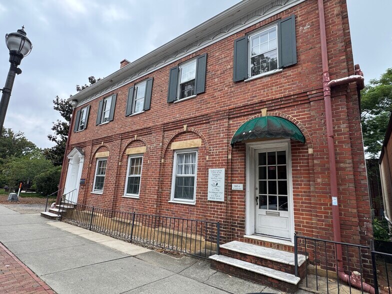 Primary Photo Of 140 SW Broad St, Southern Pines Office For Lease