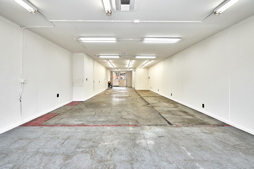 More Photos Of 4416-4430 Beverly Blvd, Los Angeles Freestanding For Lease